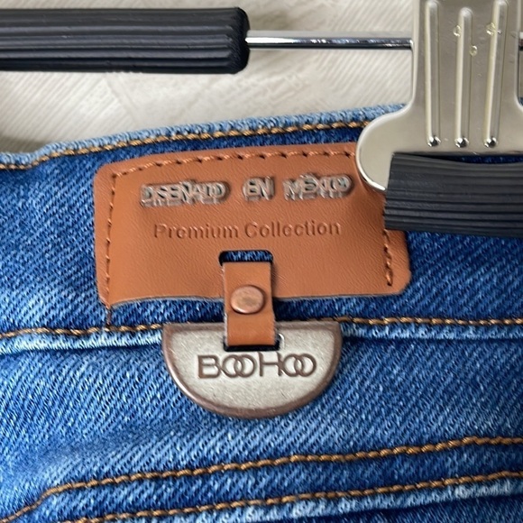 💙 BOOHOO Distressed Jeans Size 7 - Picture 5 of 5